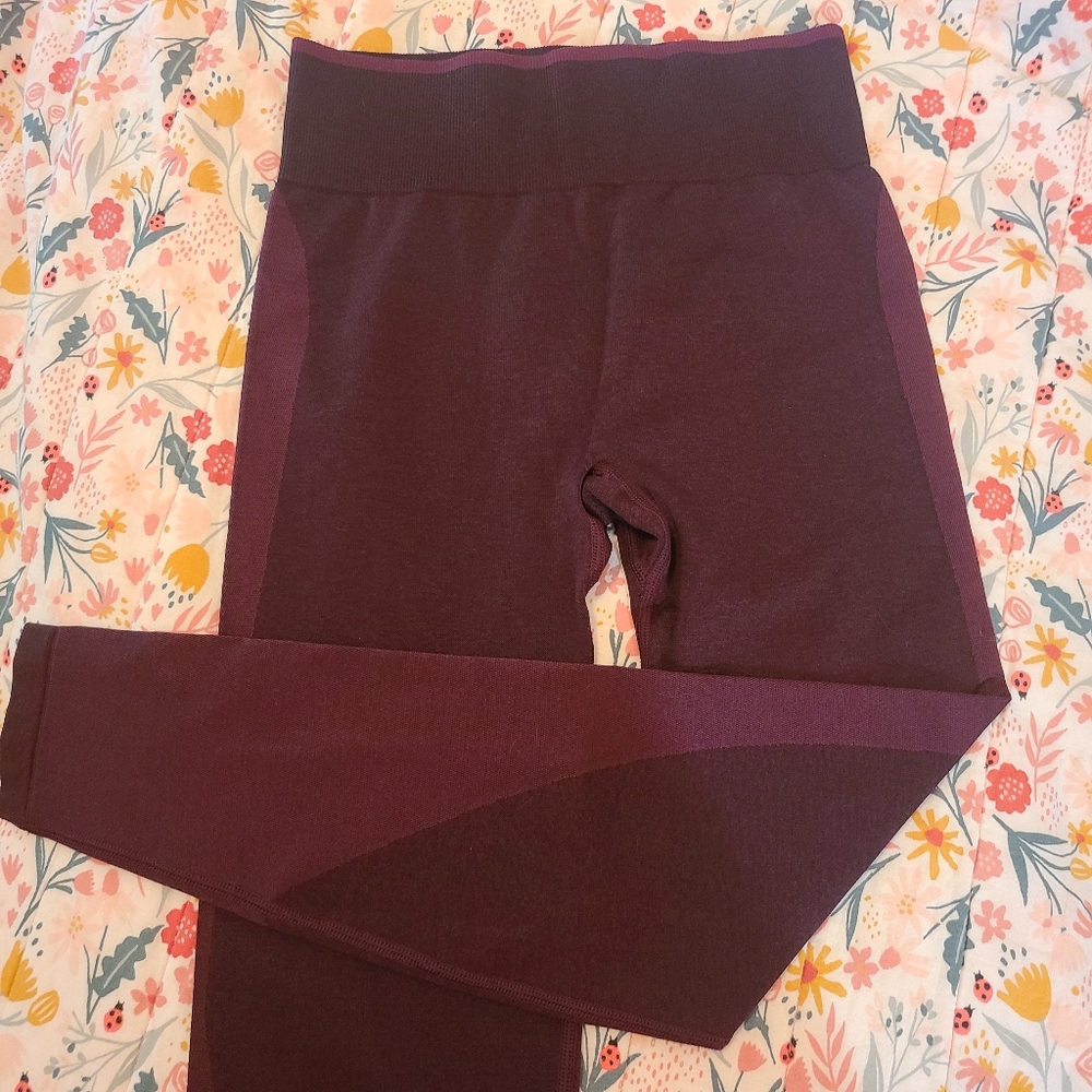 VS Pink Seamless High Waisted Workout Tight - M